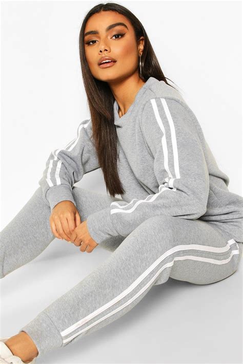 stylish tracksuits for women.